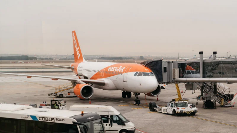 Tania linia lotnicza ofiarą cyberataku, wyciekły dane 9 milionów klientów