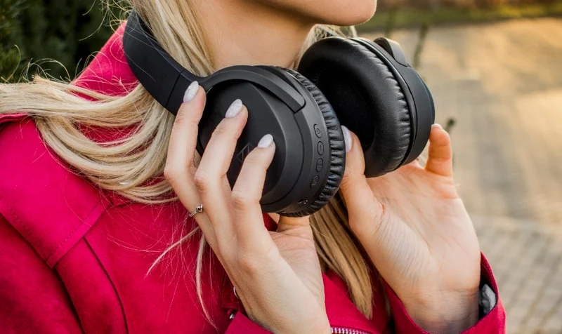Zaskakująco tanie bezprzewodowe słuchawki z redukcją szumów ANC w Biedronce