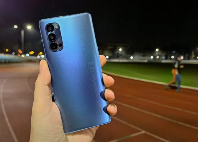 Niewiarygodnie szybkie ładowanie OPPO Reno4 Pro kontra biegacz. Kto wygrał?