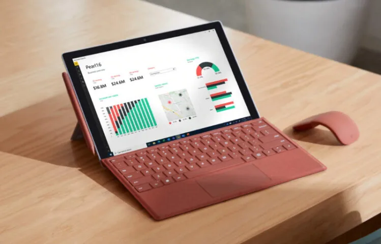 Surface Pro 7+ już dostępny. Microsoft pokazuje jak powinien wyglądać lekki komputer dla biznesu