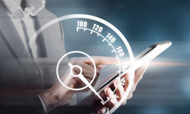 Netia przyspiesza światłowód. 600 Mb/s za 60 zł miesięcznie