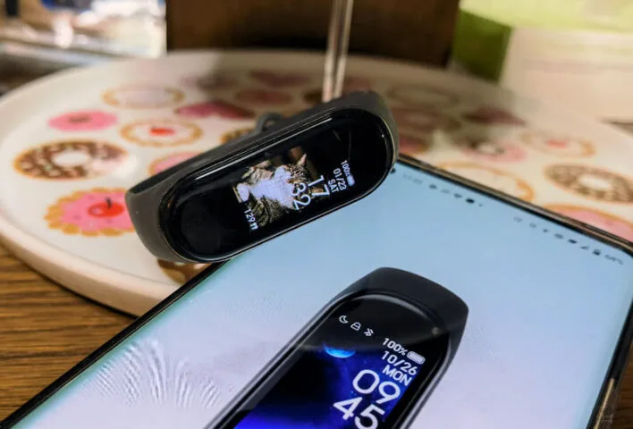 Xiaomi Mi Band 4 i 5. Jak ustawić zdjęcie jako tarczę zegarka? To proste