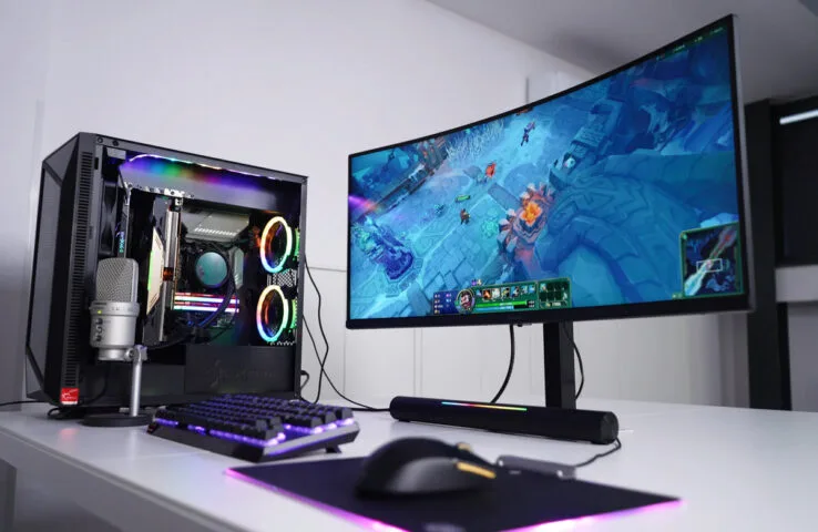 Huawei MateView GT – recenzja świetnego, gamingowego monitora z soundbarem