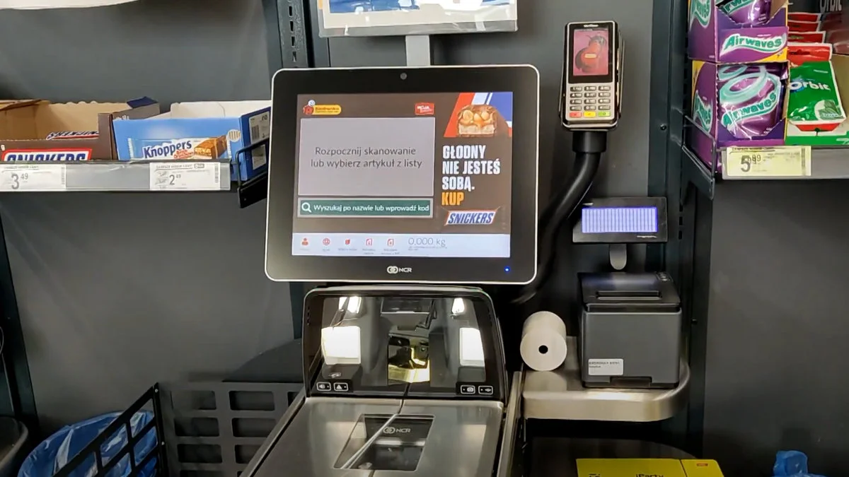 mBank wyśmiewa kasy samoobsługowe. Też macie ich dość?