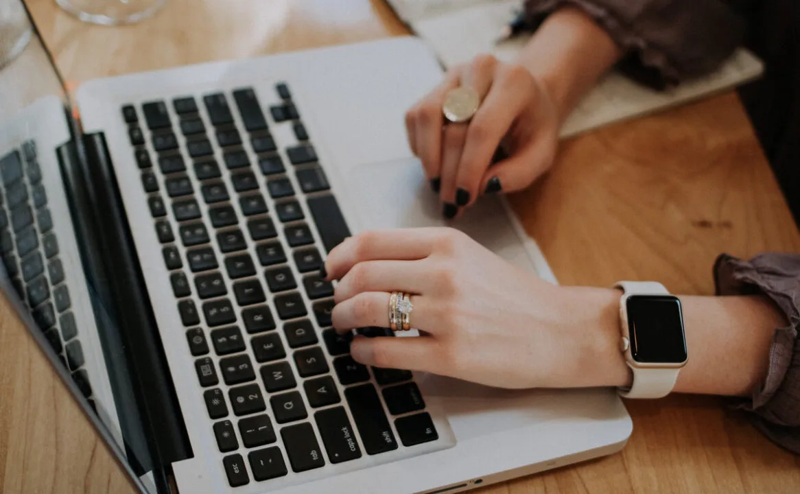 Samodzielne prowadzenie księgowości małej firmy – czy to trudne?