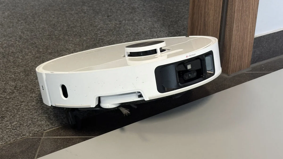 Dreame L50 Ultra podczas wjazdu na 4 cm próg