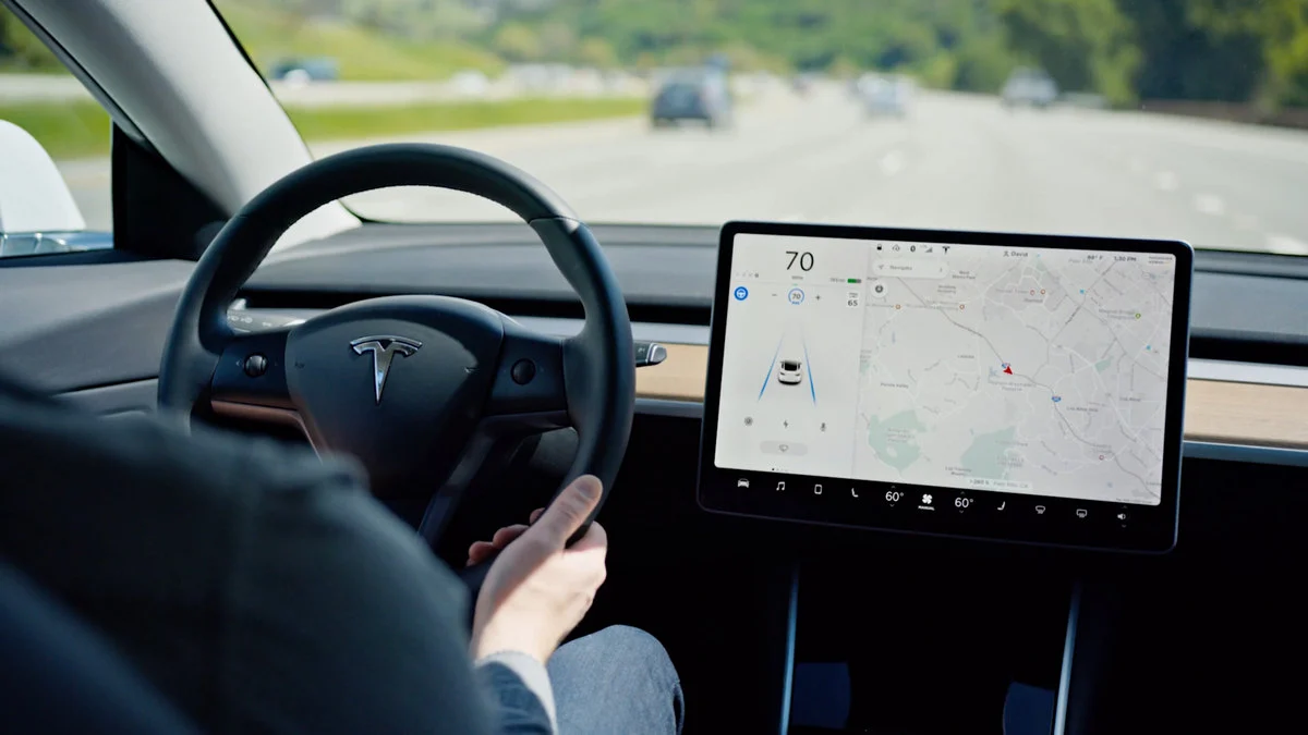 Tesla zawiera ugodę. Śmiertelny wypadek z autopilotem w roli głównej