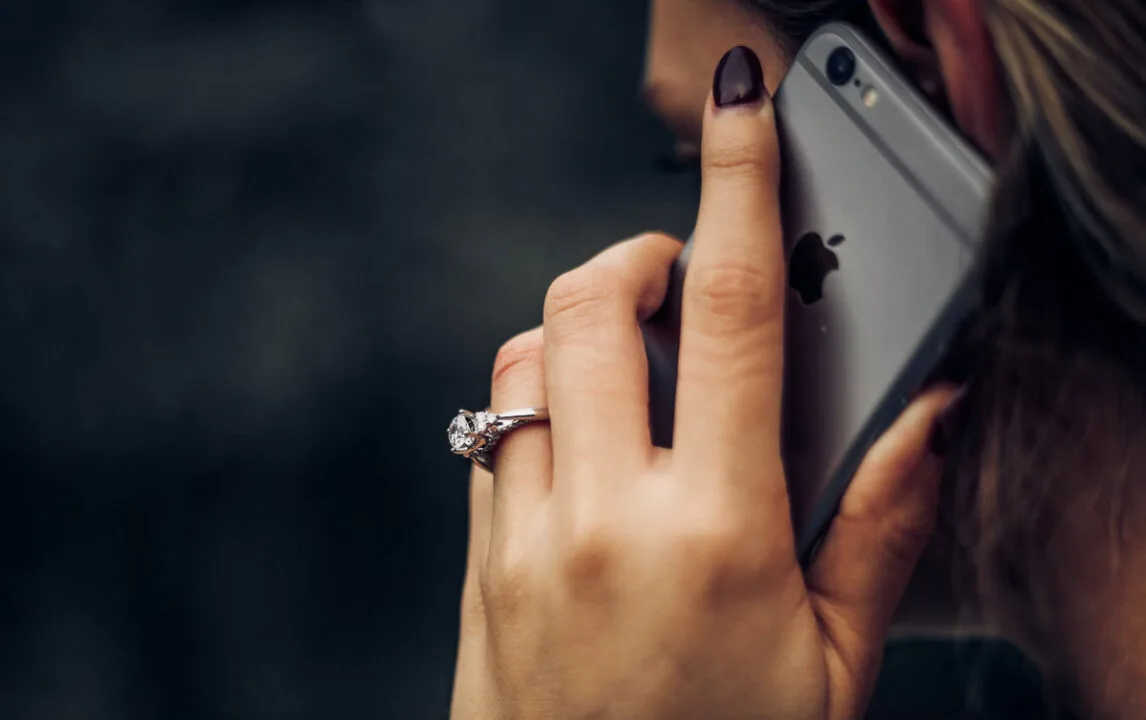 Telefon z banku? Uważaj, możesz stracić wszystko w kilka minut