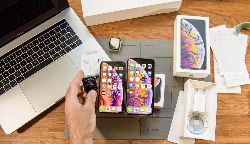 5 gadżetów do iPhone’a, które zrobią z Twojego smartfona prawdziwe studio mobilne