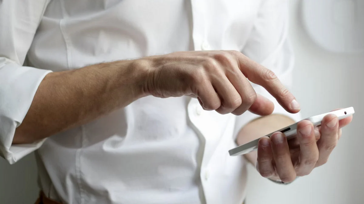 Firmowe smartfony poza kontrolą? Tak firmy odzyskują bezpieczeństwo dzięki MDM