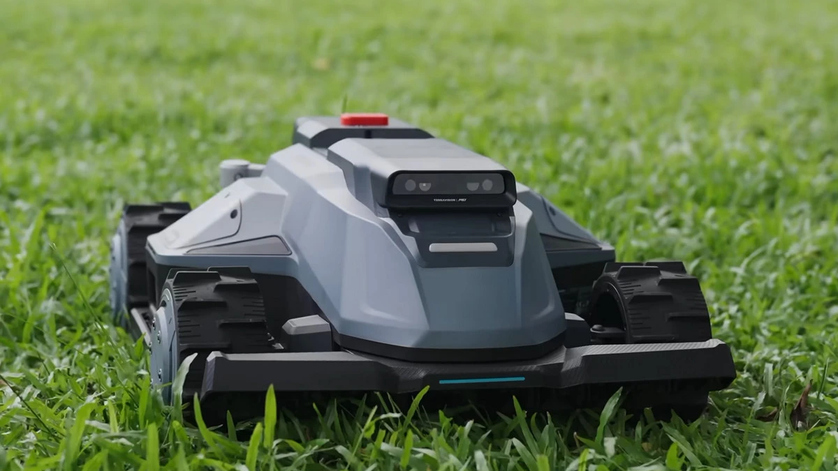 TerraMow X AWD – robot koszący, który chce być terenówką. Widziałem go na żywo