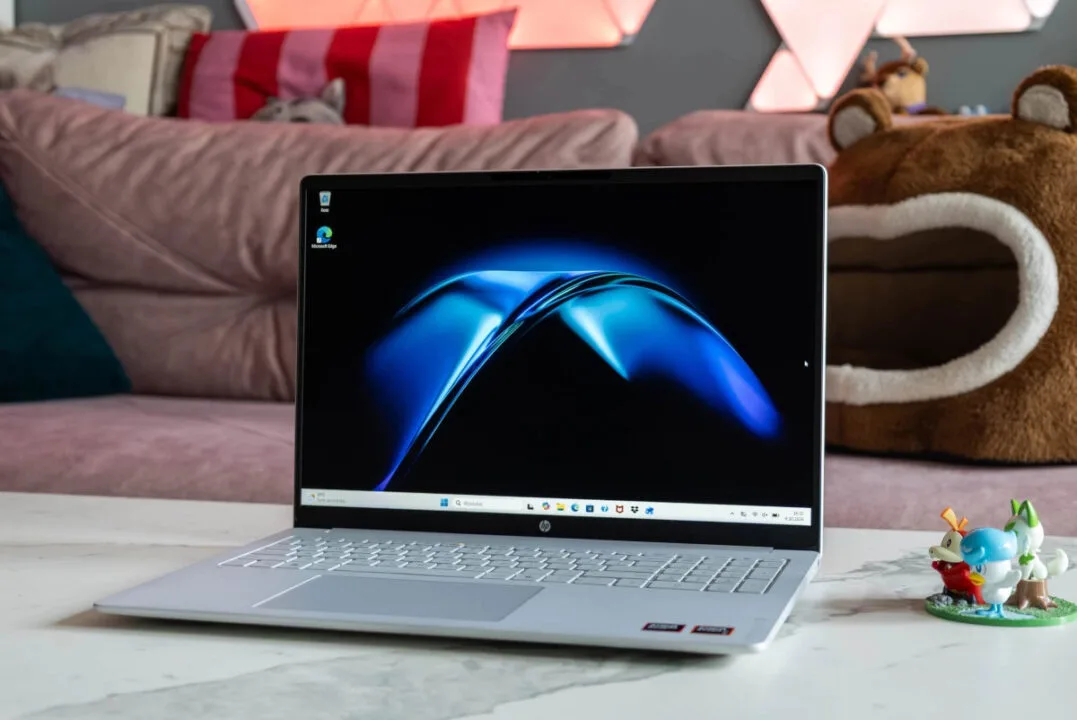 Laptop nie za miliony, a na co dzień. HP OmniBook 3 to bardzo rozsądny wybór