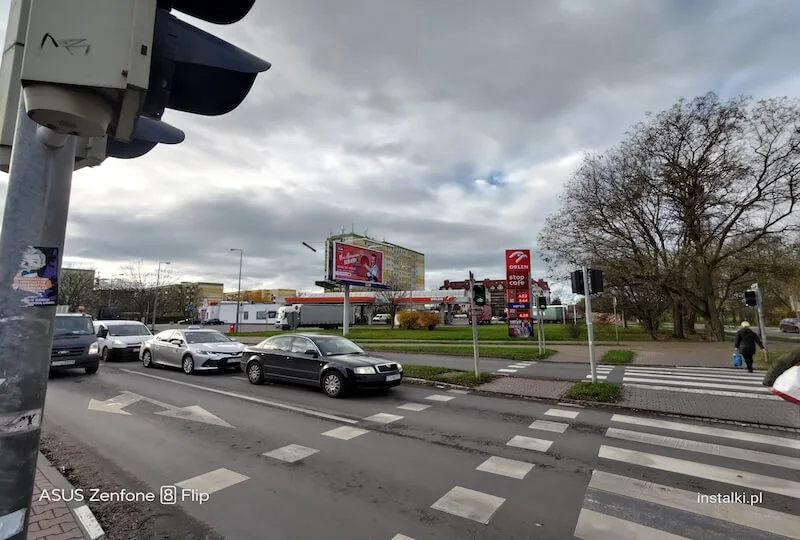 Test i porównanie ASUS ZenFone 8 i ZenFone 8 Flip