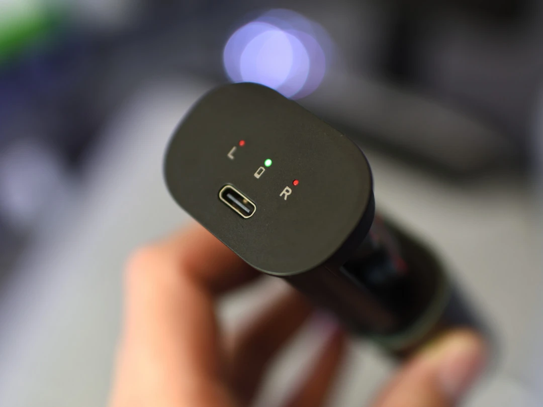 Creative Outlier Air V3 08