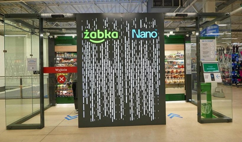 Pierwsza bezobsługowa Żabka Nano otwarta