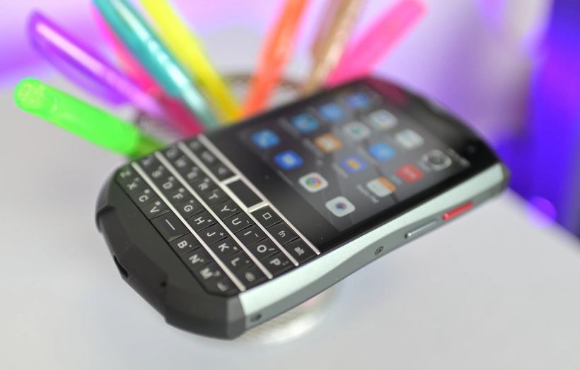 Unihertz Titan Pocket 05