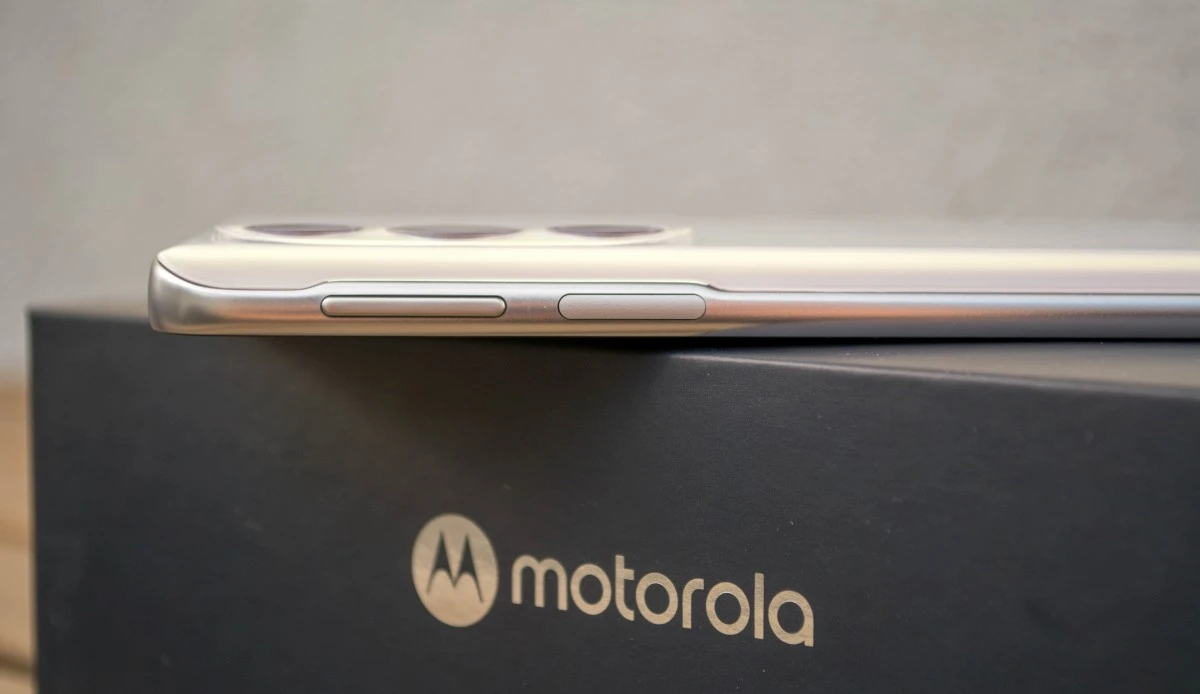 Motorola Edge 30 Pro 13