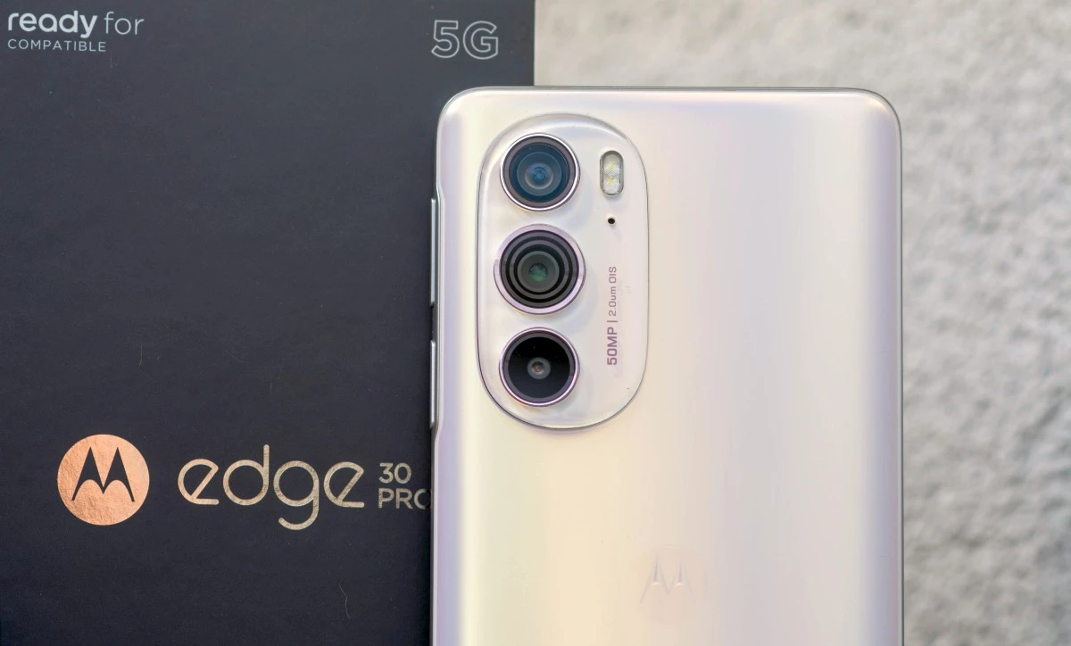 Motorola Edge 30 Pro 17