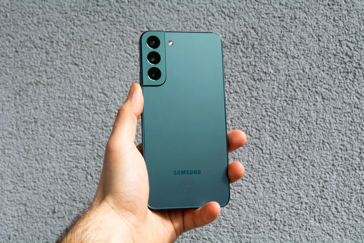 Samsung Galaxy S22 Plus 13