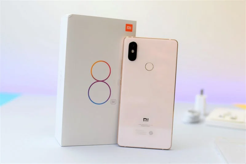 Mi 8 SE 7