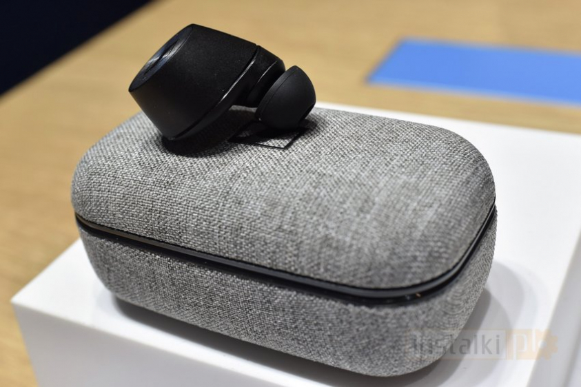 MOMENTUM True Wireless 4