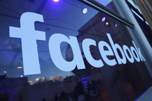 Facebook chce współpracy z bankami, by pozyskać dane naszych kont