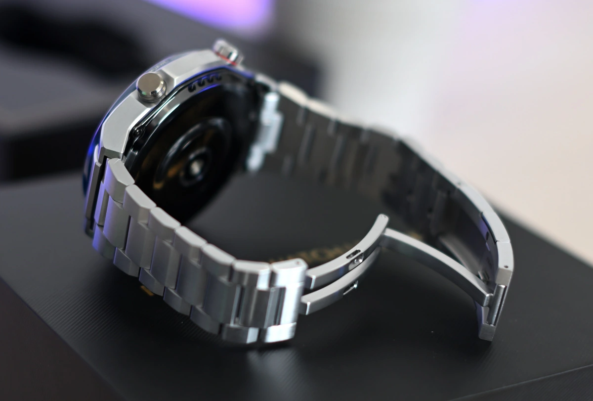 Huawei Watch Ultimate 02