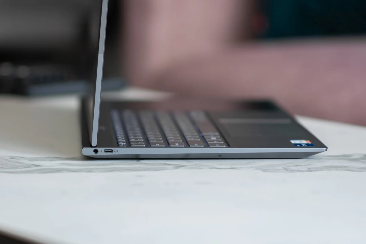 lenovo-thinkbook-plus-gen3-5