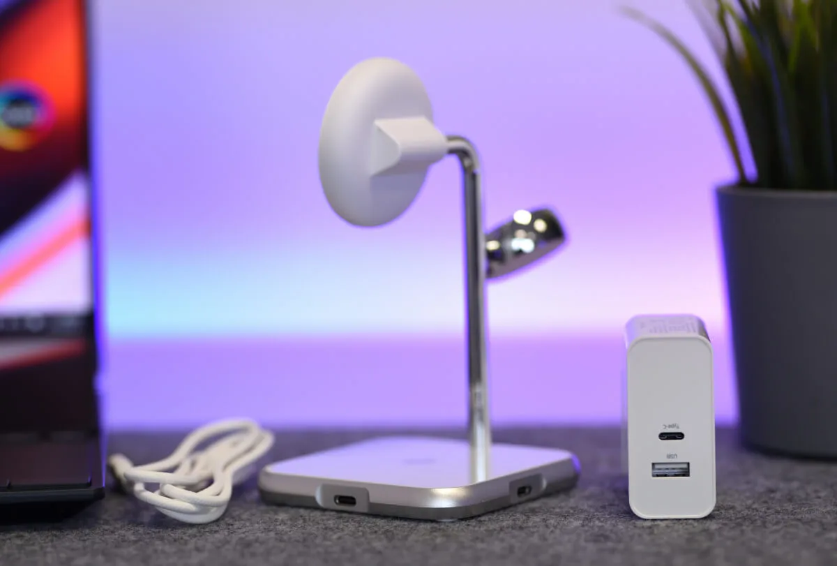 ZENS Aluminium 4w1 MagSafe 03