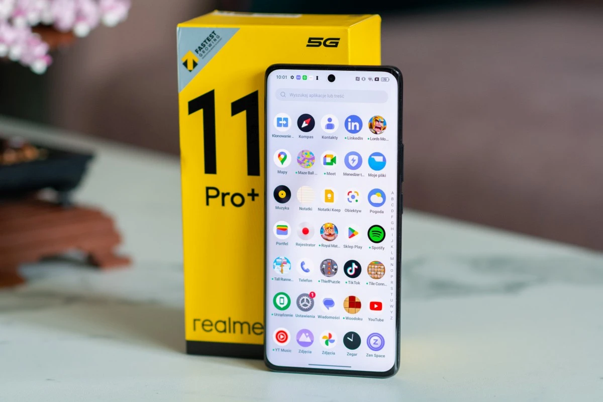 realme-11-pro-10