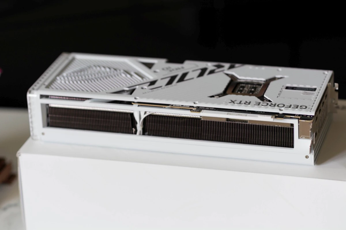 ASUS GeForce RTX 4090 ROG STRIX 12