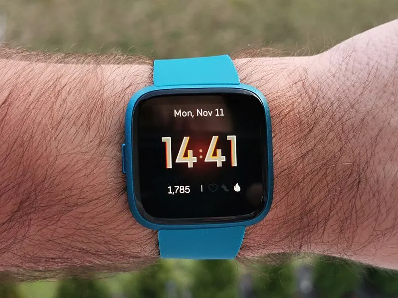 Fitbit Versa Lite 8