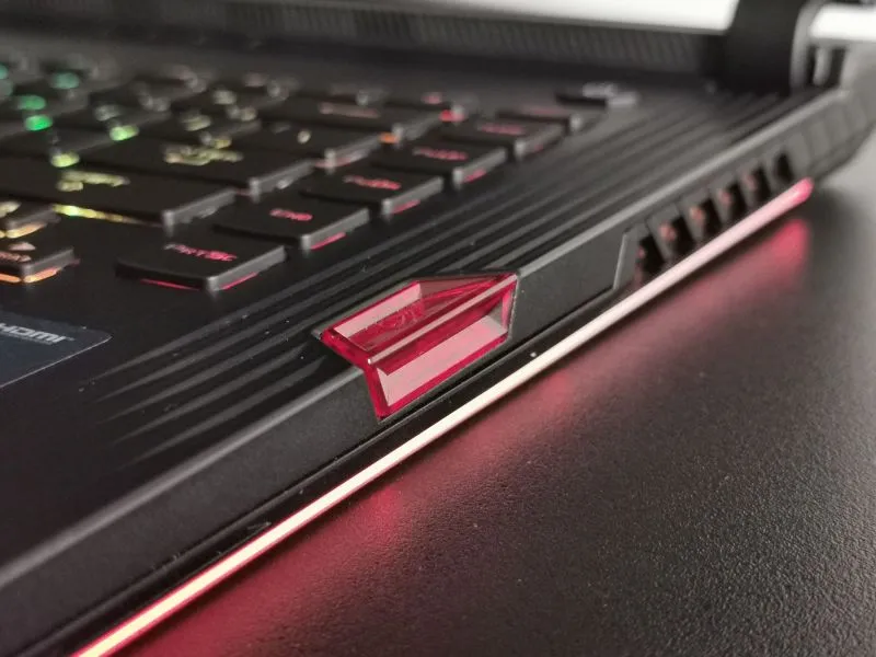 Asus ROG Strix Hero III 4