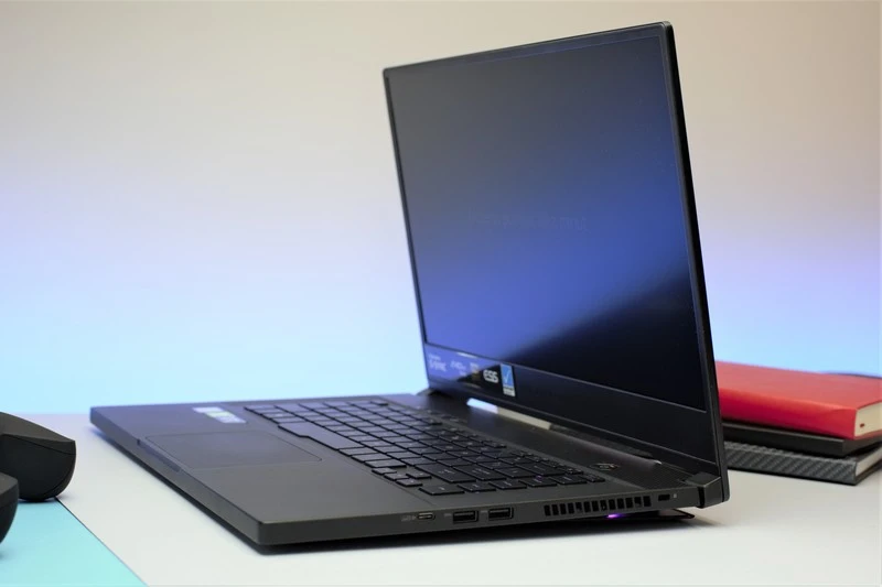 ASUS ROG Zephyrus S GX502GW 9