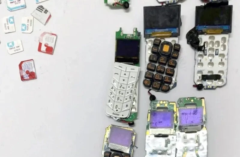 palestynczyk 11 telefonow w brzuchu