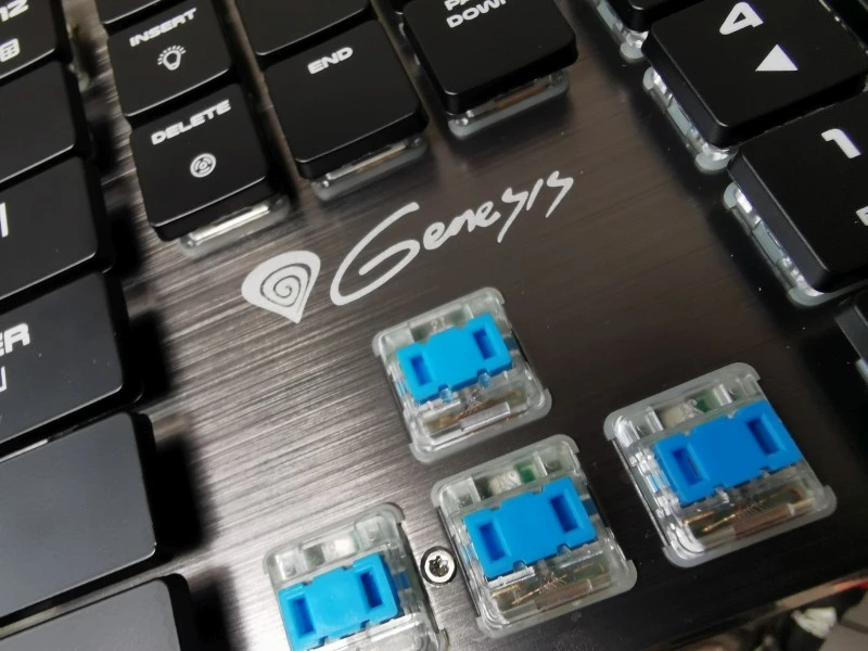 Genesis Thor 420 RGB 27