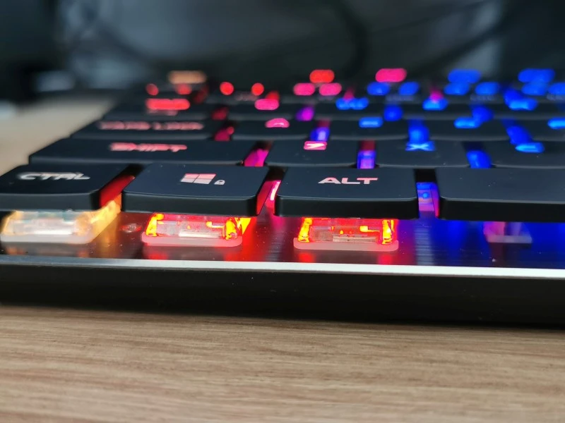 Genesis Thor 420 RGB 9