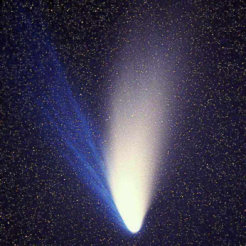 Nie miałeś okazji podziwiać komety na niebie?