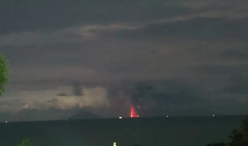 erupcja 6 wulkanow anak krakatau