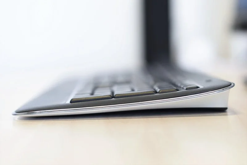 Logitech K800 klawiatura 3