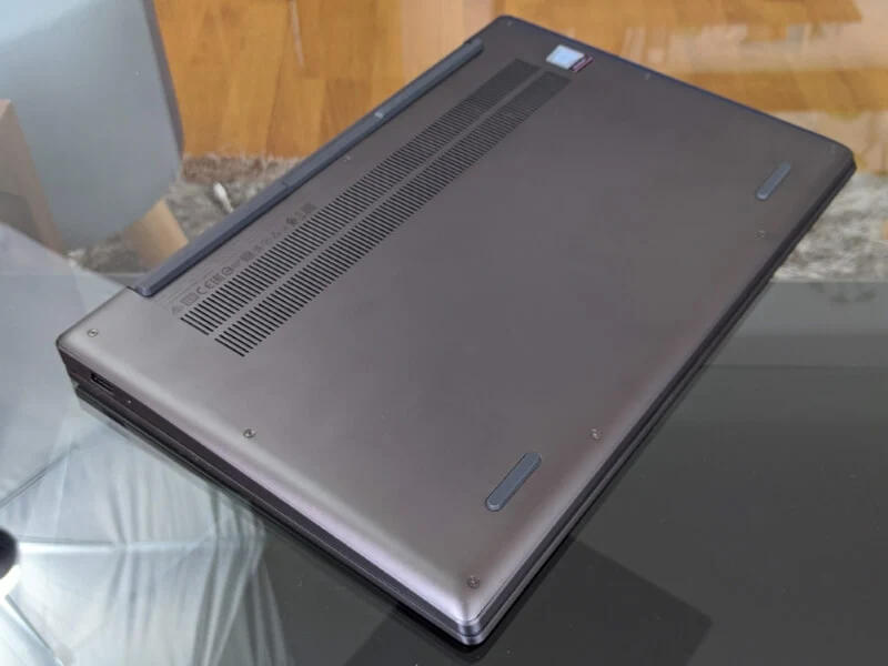 Lenovo Yoga S740