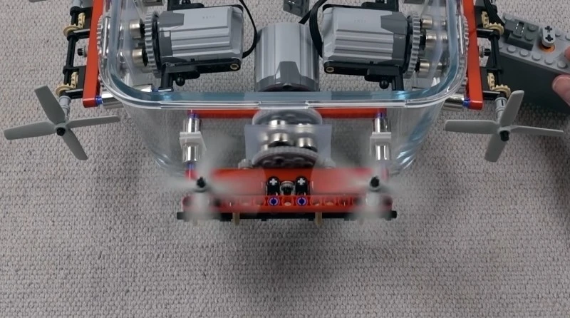 lodz podwodna z lego