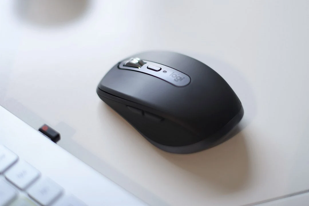 Logitech MX Anywhere 3 9