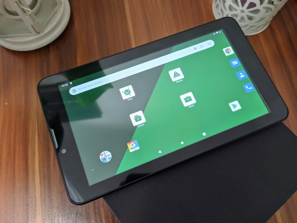 tablet nawigacja navitel t505 pro 20201009 122320 Średni
