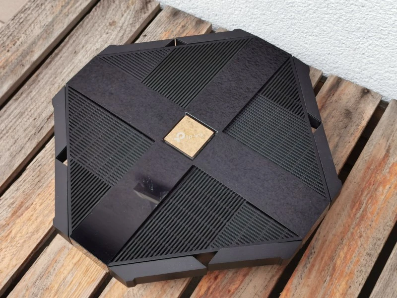 TP-Link Archer AX6000 1