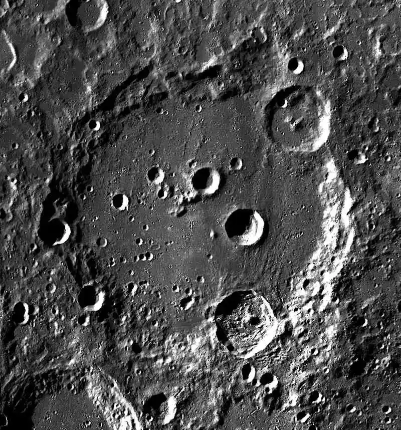 clavius-krater