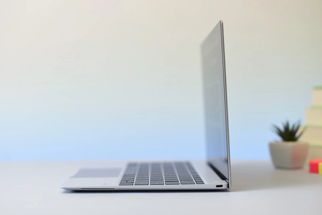 Huawei MateBook X 11