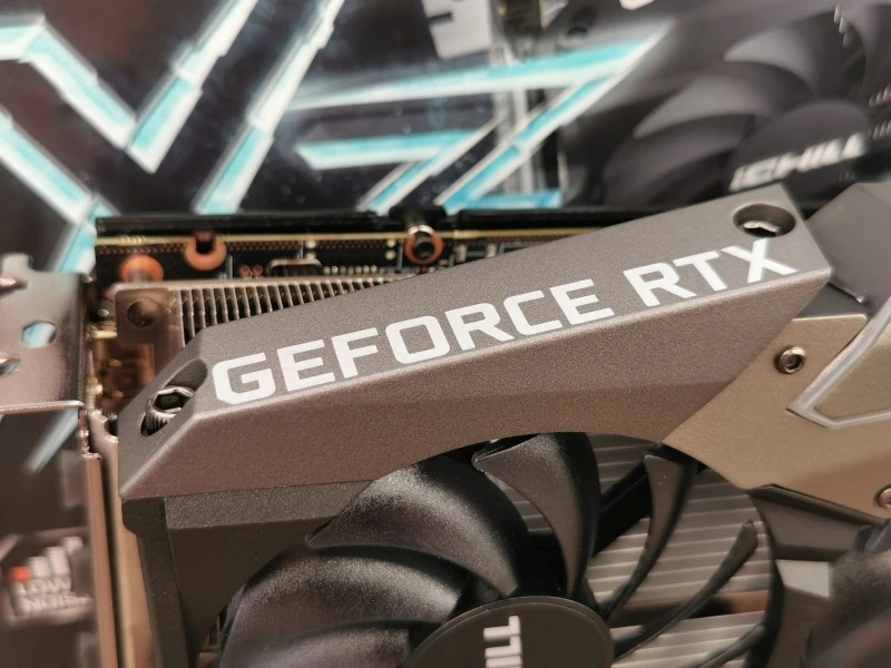 Inno3D RTX 3060 iChill X3 RED 3