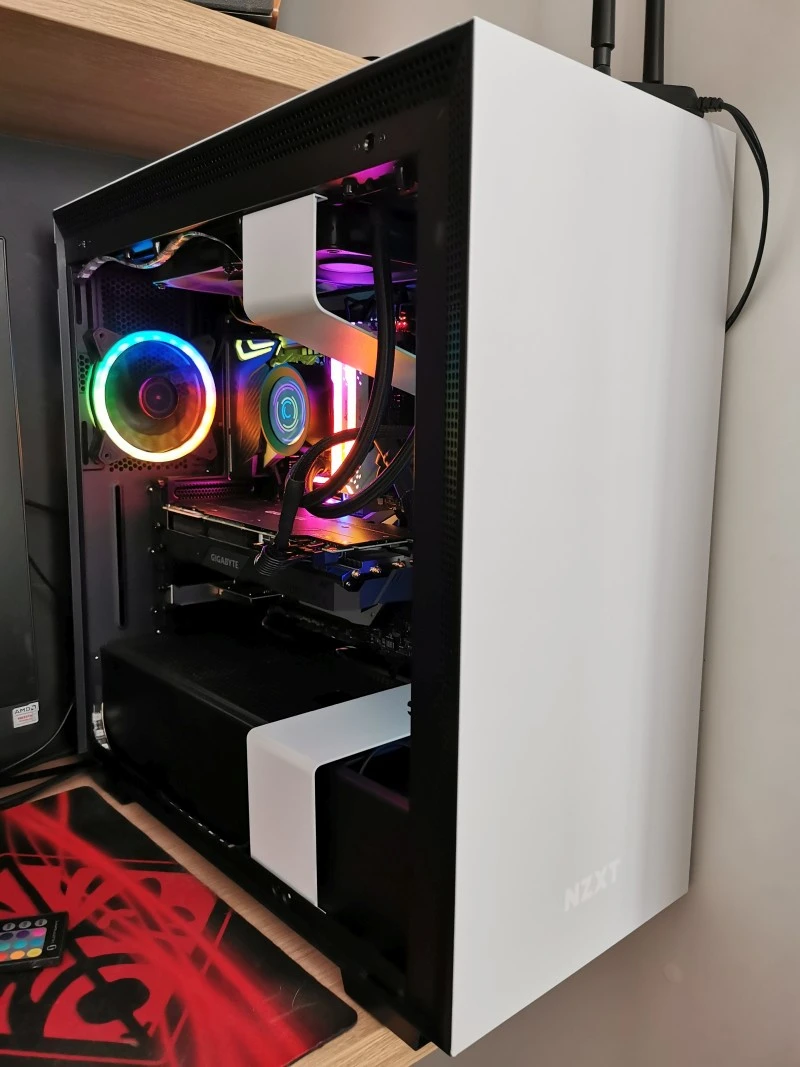 NZXT H710 14