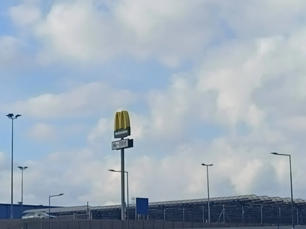 Realme 8 20210407172445 sredni